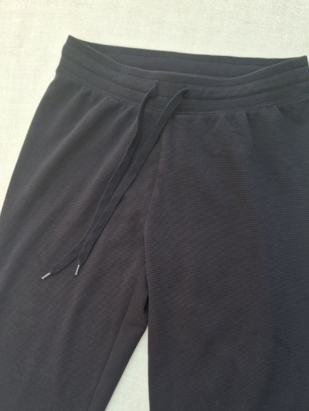 TNA Aritzia Whistle Waffle Knit Joggers Pants Black Heather Size S
